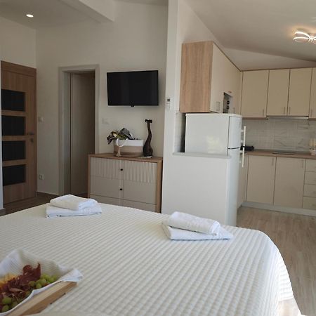 Apartment Topic Baska Voda Bagian luar foto