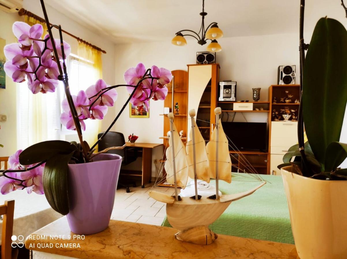 Apartment Topic Baska Voda Bagian luar foto
