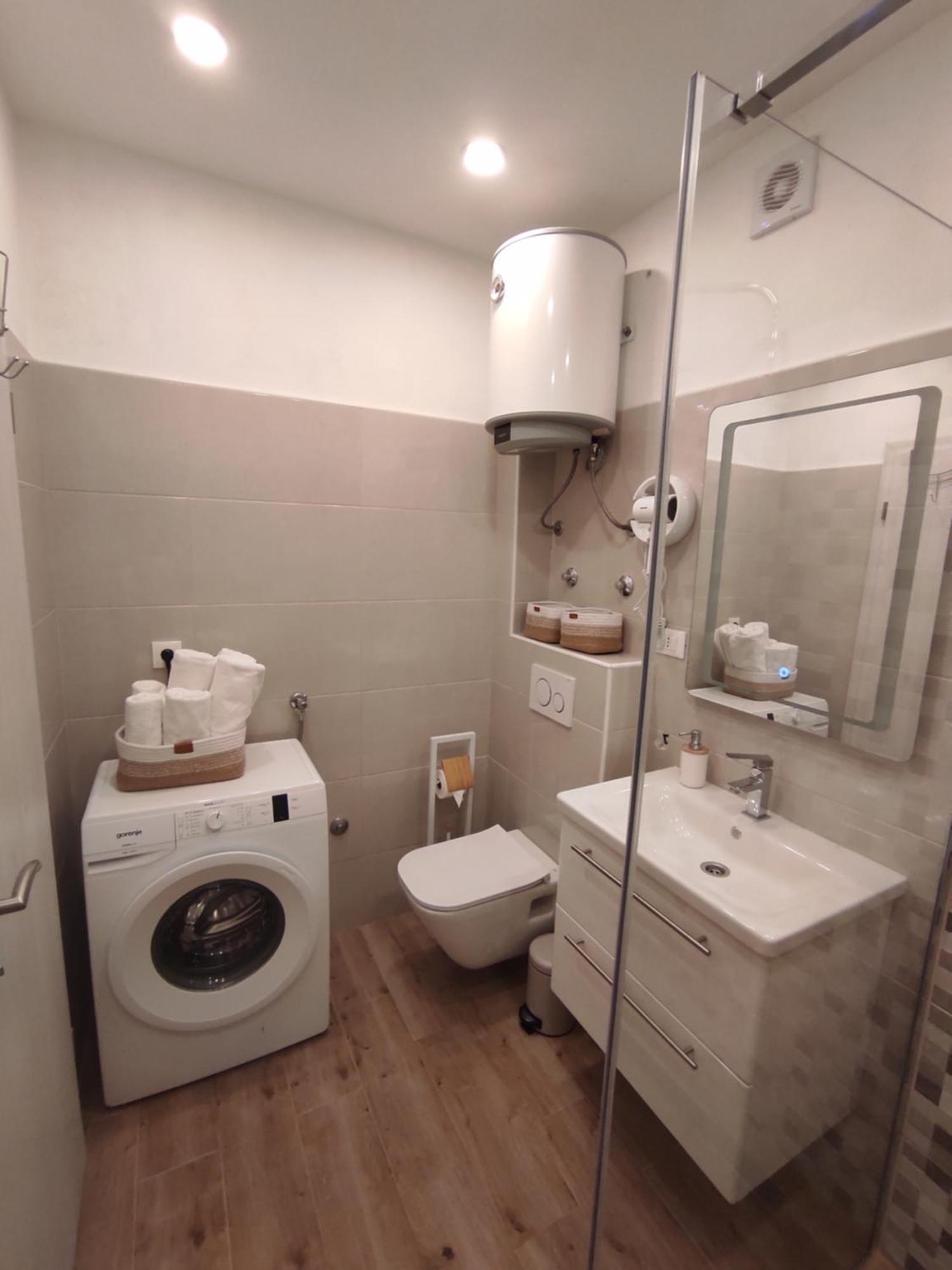Apartment Topic Baska Voda Bagian luar foto