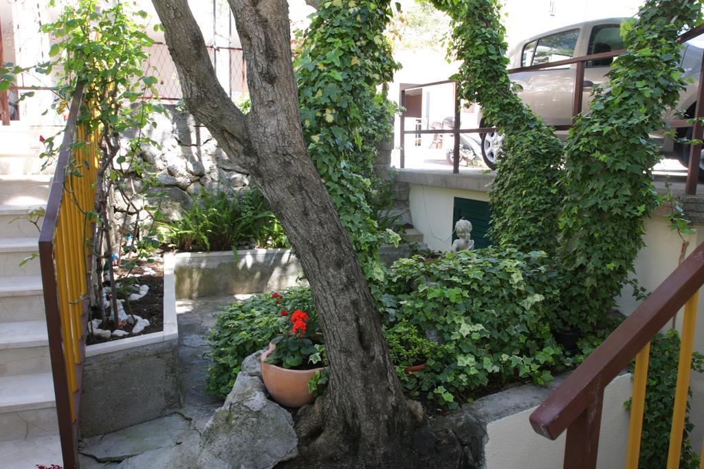 Apartment Topic Baska Voda Bagian luar foto