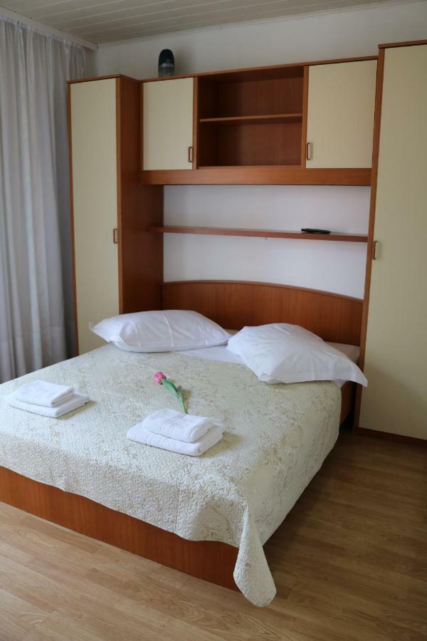 Apartment Topic Baska Voda Bagian luar foto