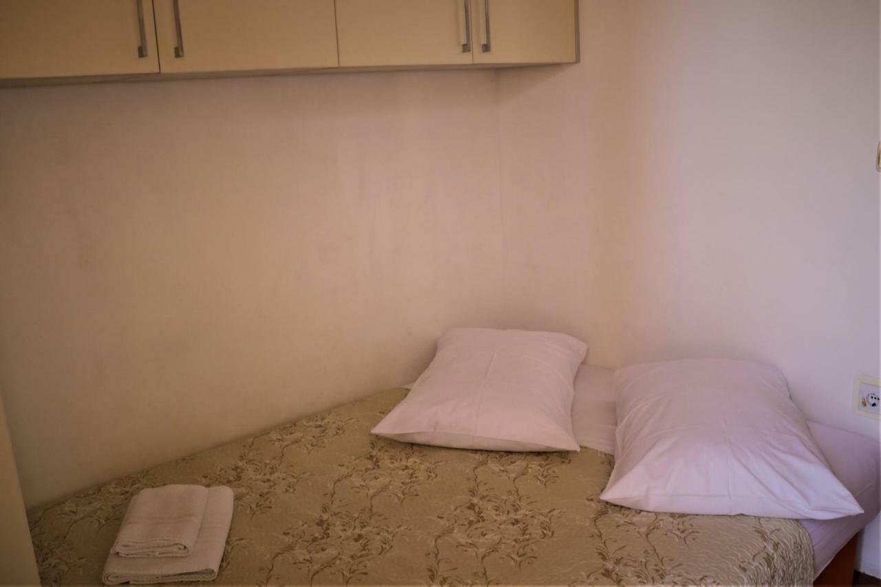 Apartment Topic Baska Voda Bagian luar foto