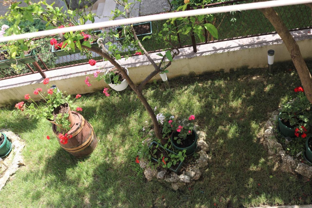 Apartment Topic Baska Voda Bagian luar foto